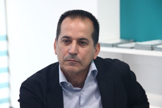 Την πρόταση για αλλαγή ονόματος της λεωφόρου Στρατού σε «Ιωάννη Μπουτάρη» επανέφερε στον δημόσιο διάλογο ο Σπύρος Πέγκας